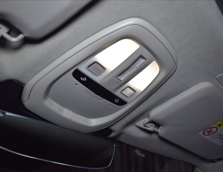 Volvo XC90 SUV / Terénní 2,0 l 335 kw