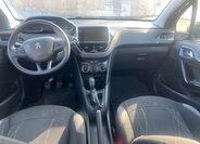 Peugeot 208 Hatchback 1,2 l 60 kw