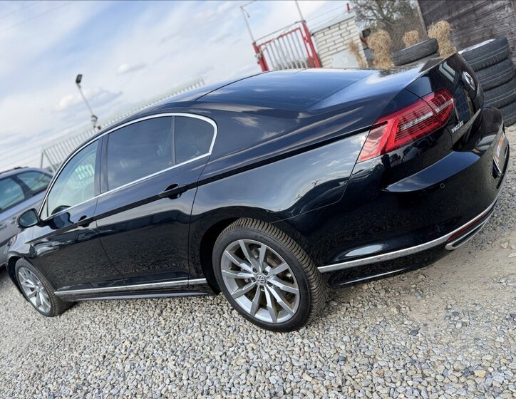 Volkswagen Passat Sedan / Limuzína 2,0 l 110 kw