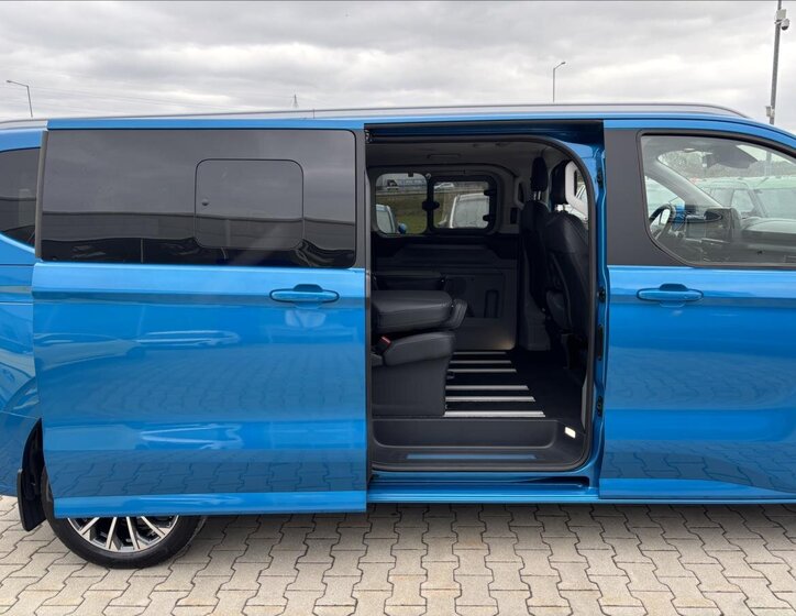 Ford Tourneo Custom MPV 0,0 160 kw
