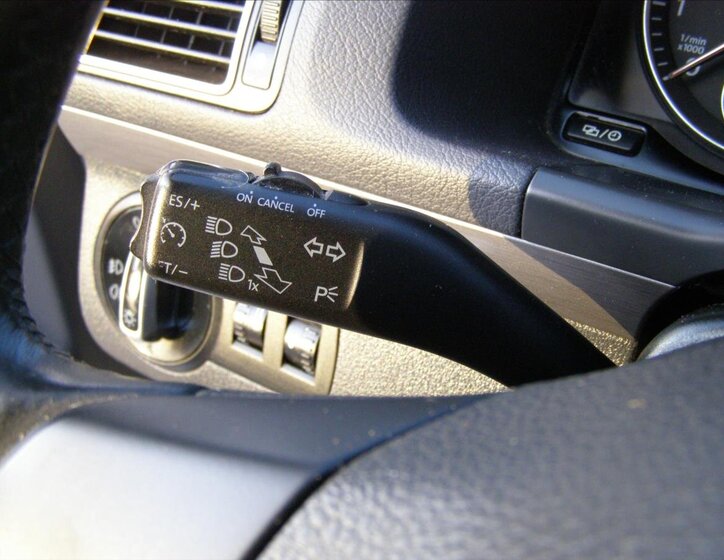 Volkswagen Touran MPV 1,2 l 77 kw