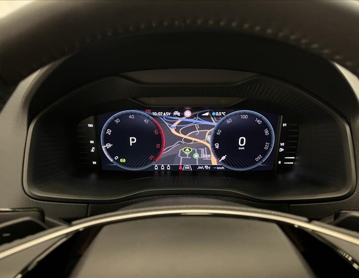 Škoda Karoq SUV / Terénní 2,0 l 110 kw