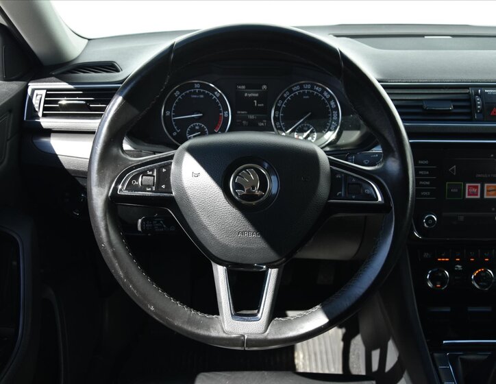 Škoda Superb Liftback 2,0 l 110 kw