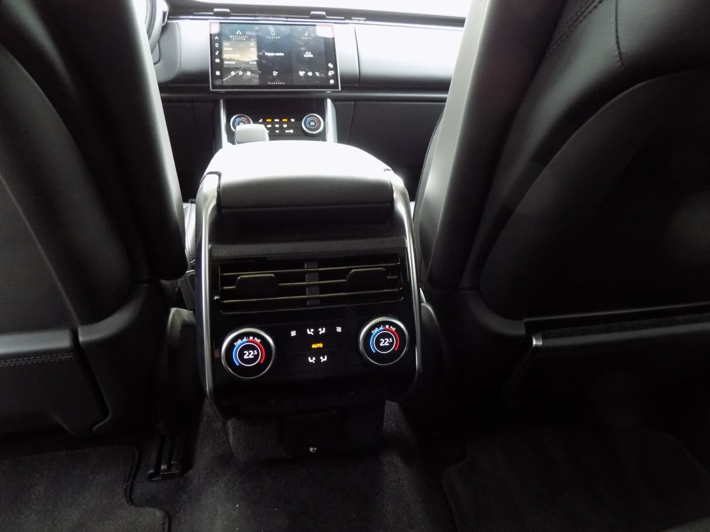 Land Rover Range Rover SUV 4,4 l 390 kw