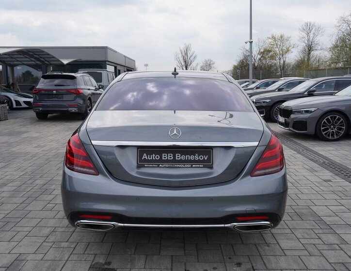 Mercedes-Benz Třídy S Sedan / Limuzína 4,0 l 345 kw