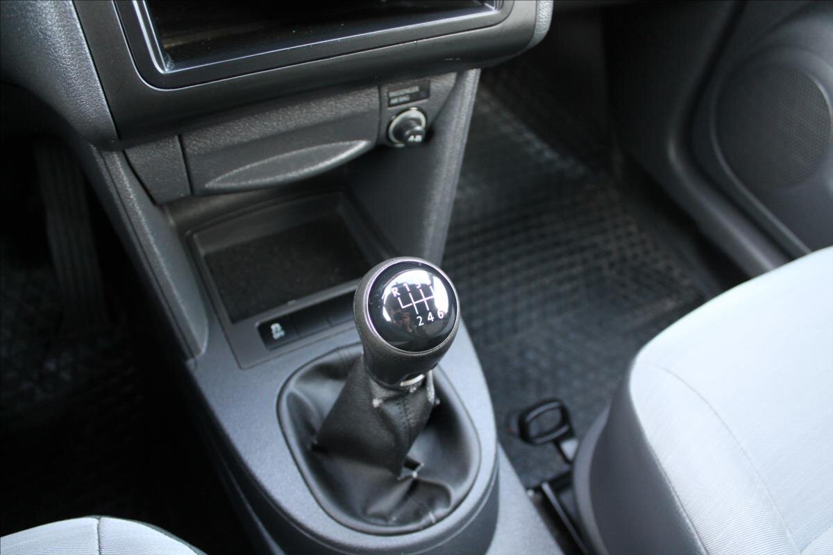 Volkswagen Caddy Skříň 2,0 l 81 kw