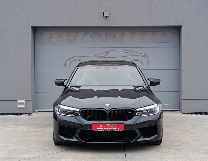 BMW M5 Sedan 4,4 l 460 kw