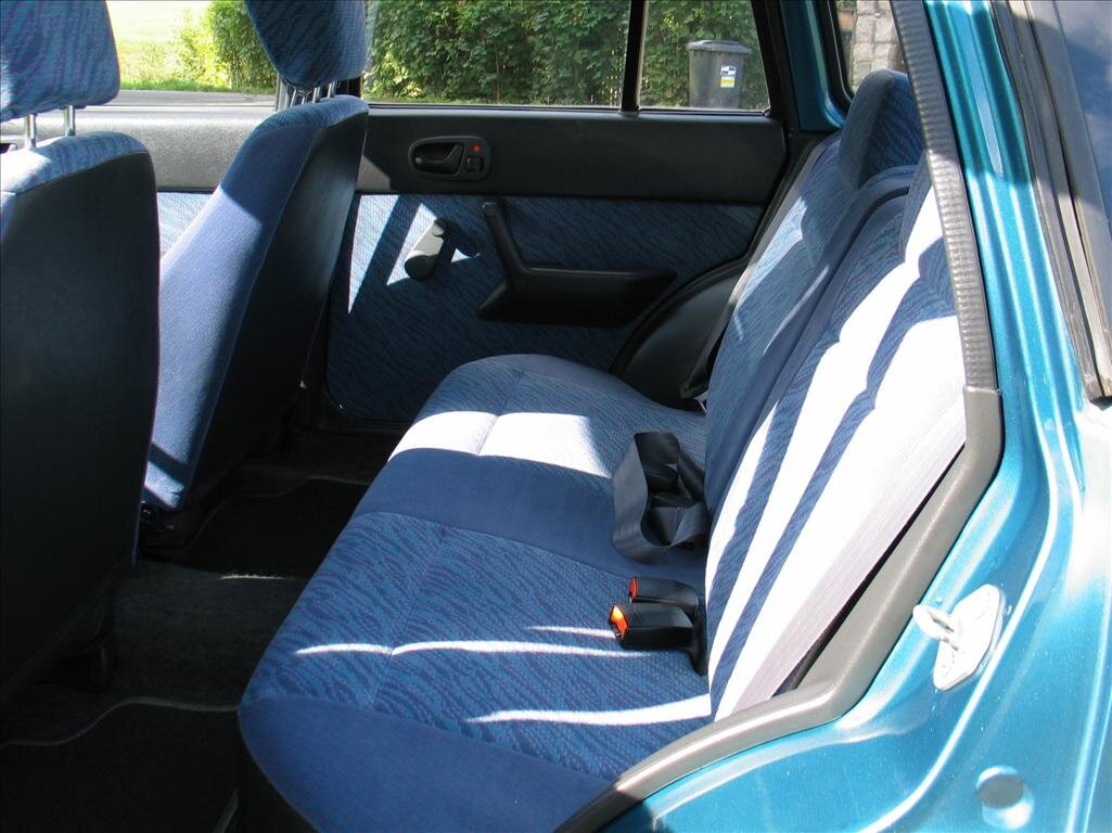 Suzuki Swift Hatchback 993,0 39 kw