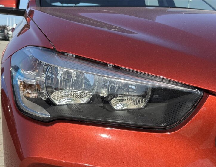 BMW X1 Kombi 1,5 l 100 kw