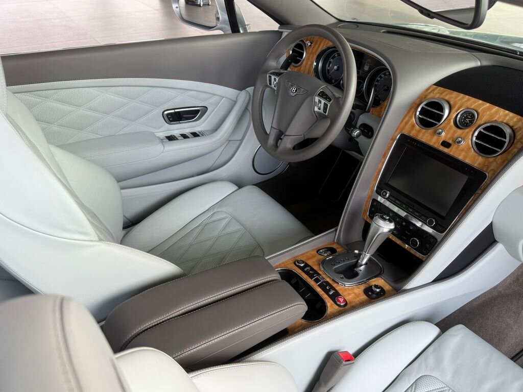 Bentley Continental GTC Kabriolet 4,0 l 373 kw