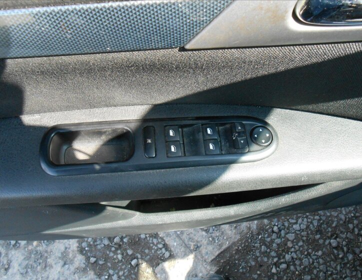 Peugeot 407 Kombi 2,2 l 116 kw