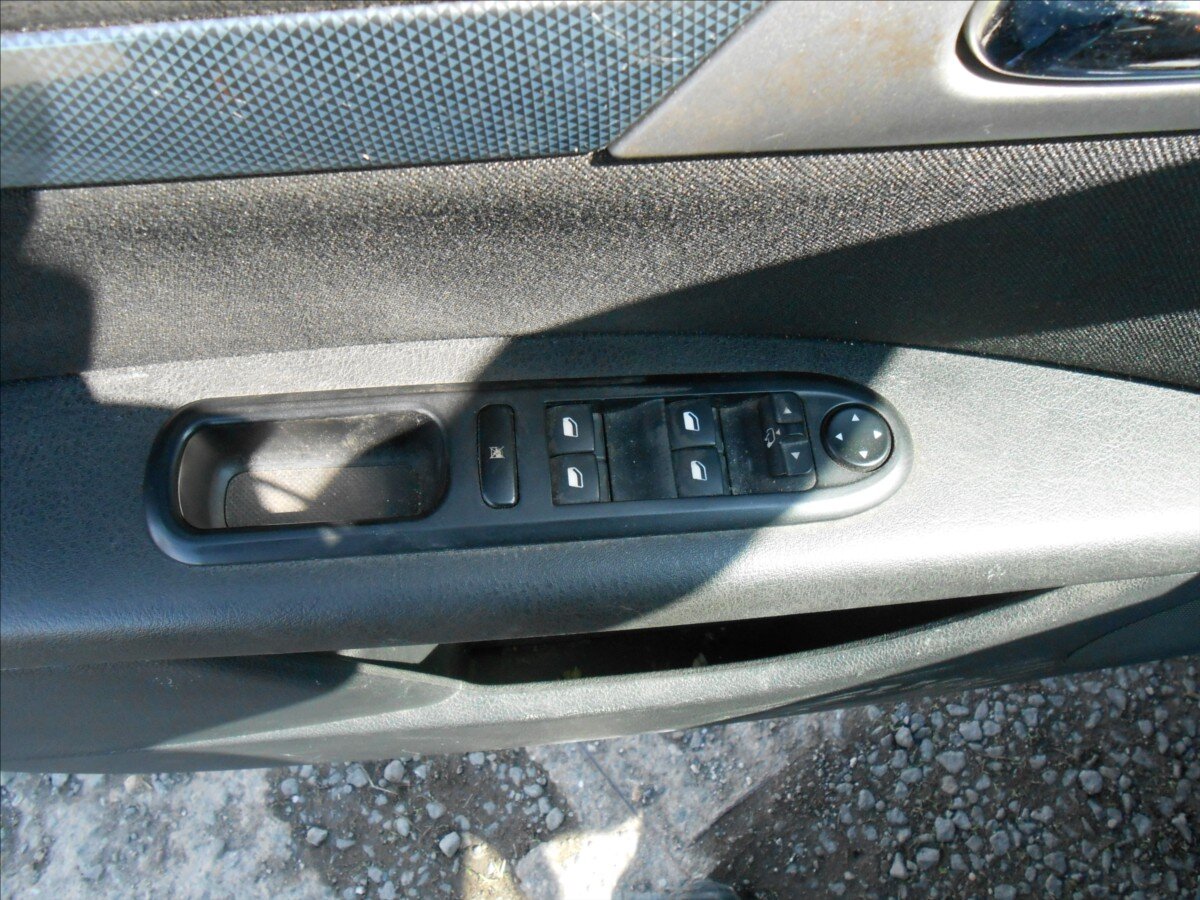 Peugeot 407 Kombi 2,2 l 116 kw