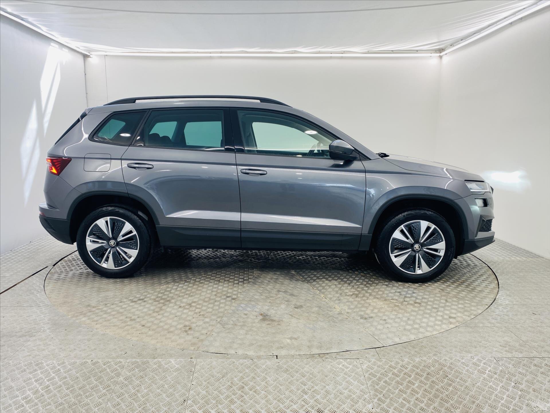 Škoda Karoq SUV / Terénní 1,5 l 110 kw