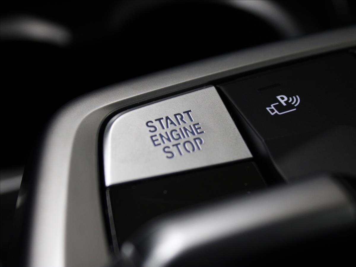 BMW X1 SUV 2,0 l 145 kw