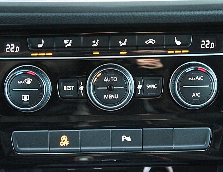 Volkswagen Touran MPV 1,5 l 110 kw