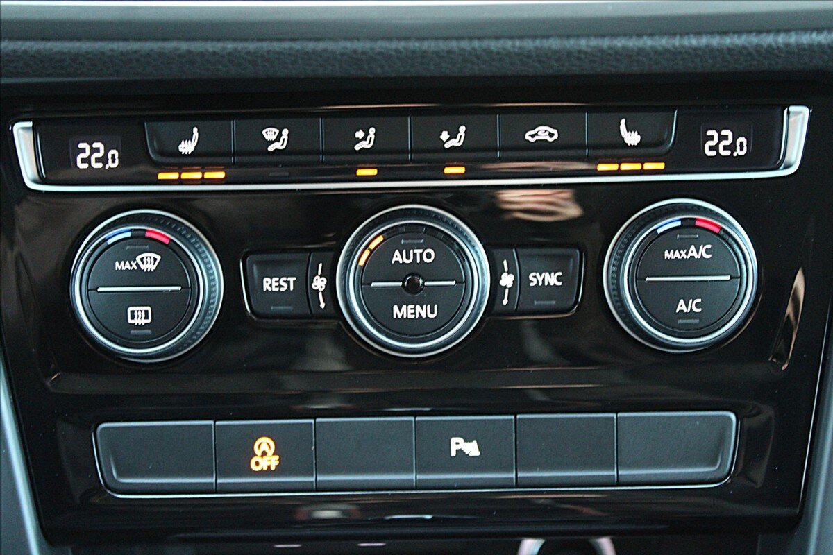 Volkswagen Touran MPV 1,5 l 110 kw