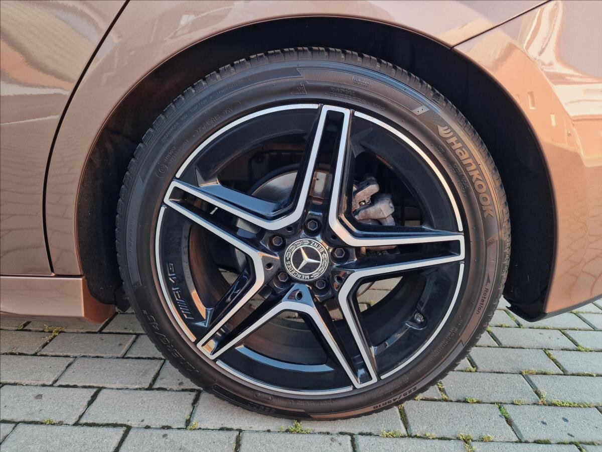 Mercedes-Benz Třídy A Hatchback 1,3 l 100 kw