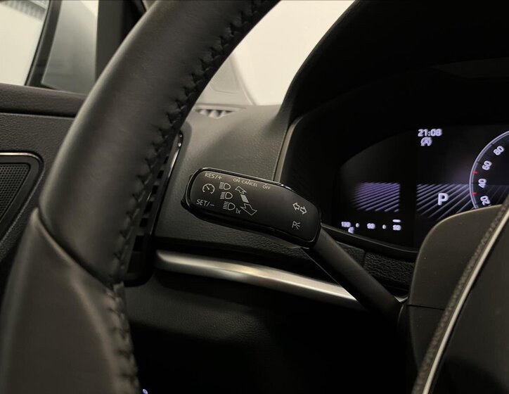 Škoda Karoq SUV 1,5 l 110 kw