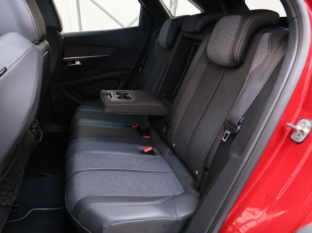 Peugeot 3008 SUV 2,0 l 110 kw