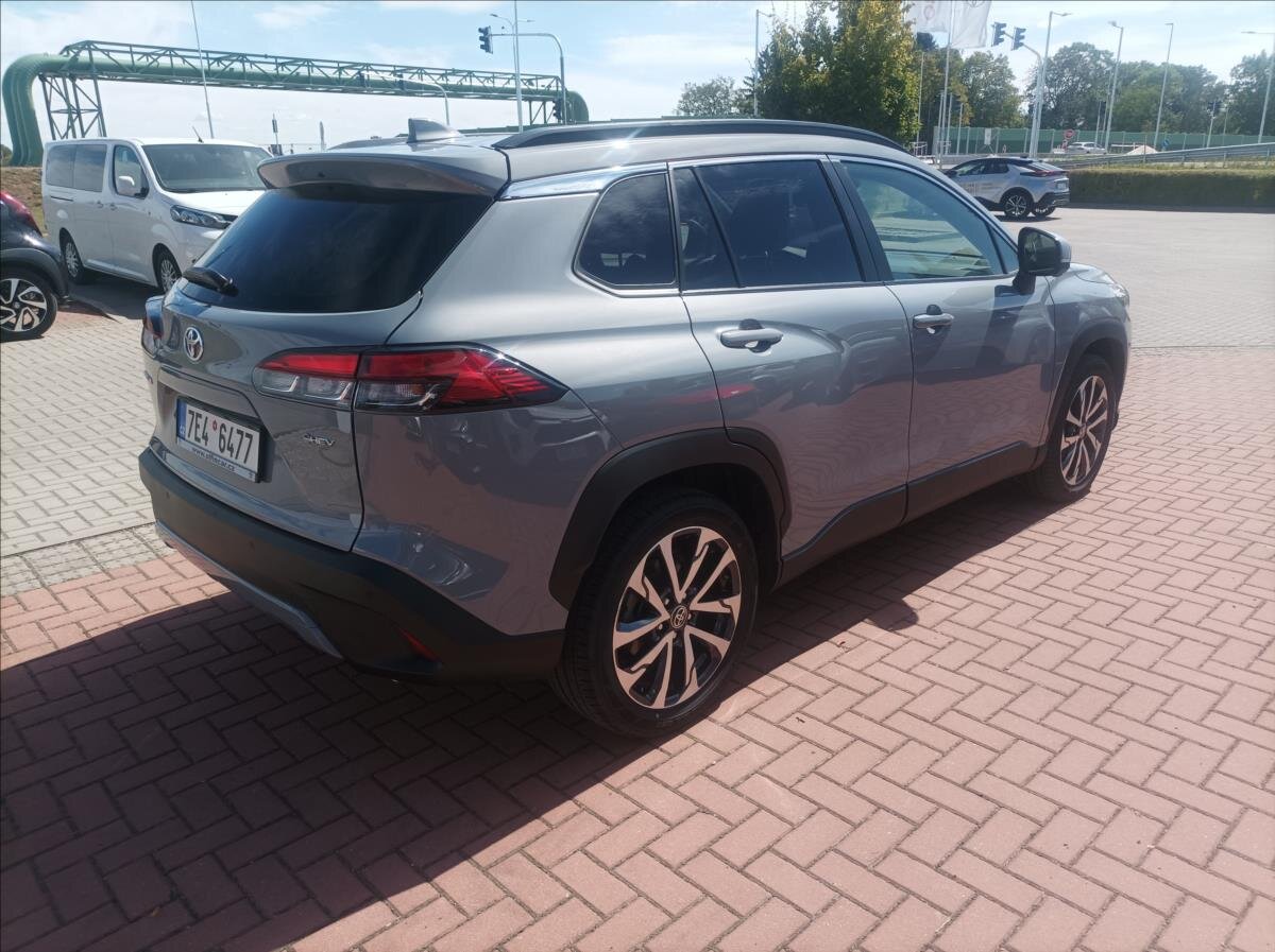 Toyota Corolla Cross SUV / Terénní 2,0 l 112 kw