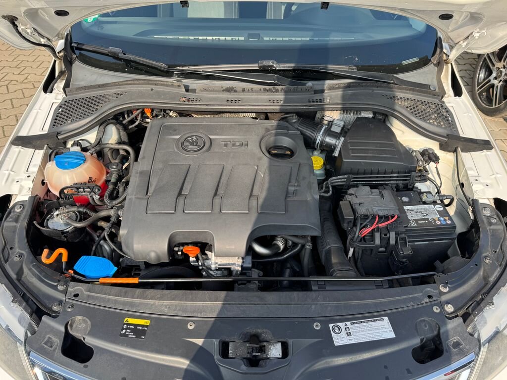 Škoda Rapid Sedan / Limuzína 1,6 l 77 kw