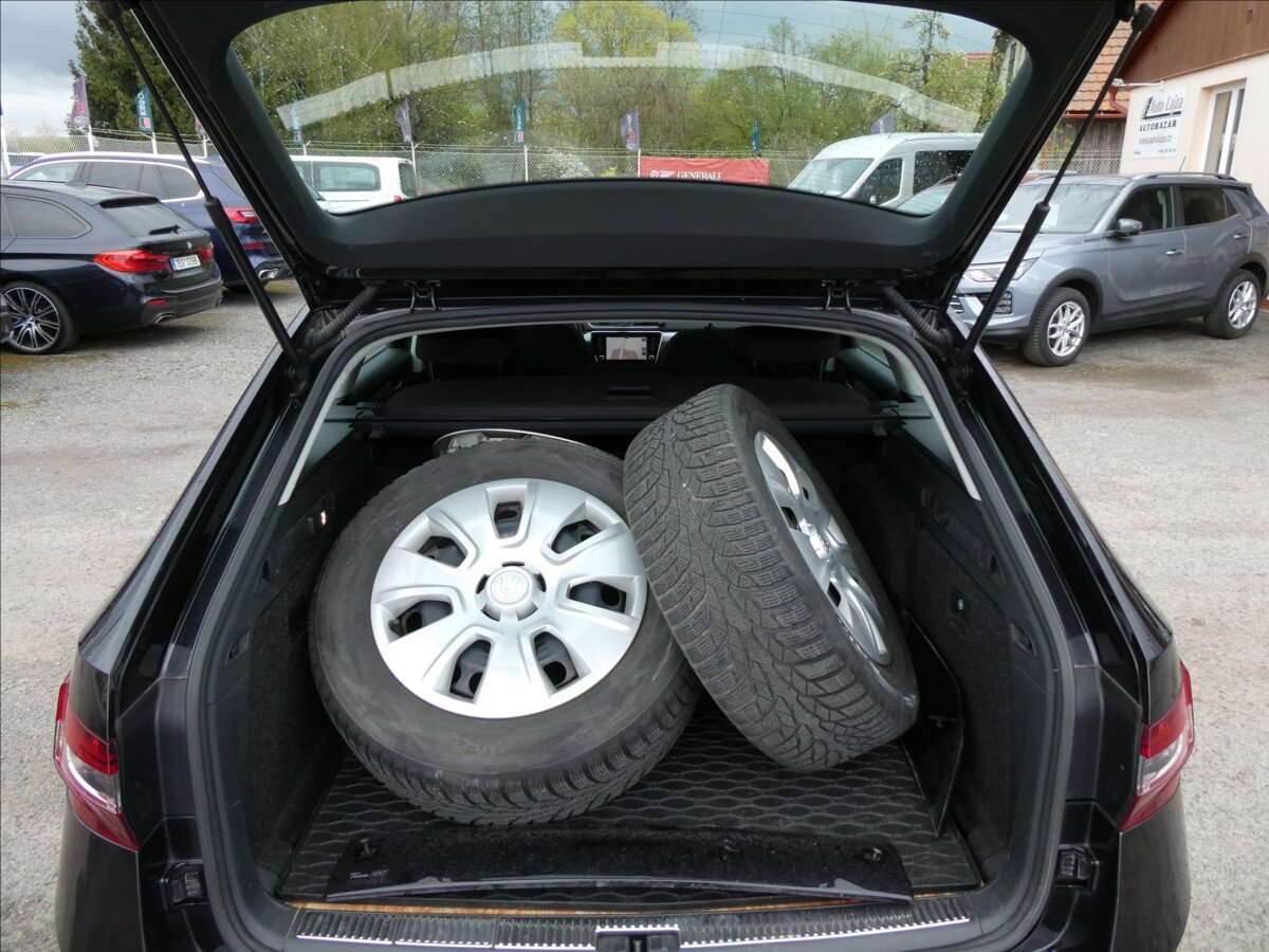 Škoda Superb Kombi 1,6 l 88 kw