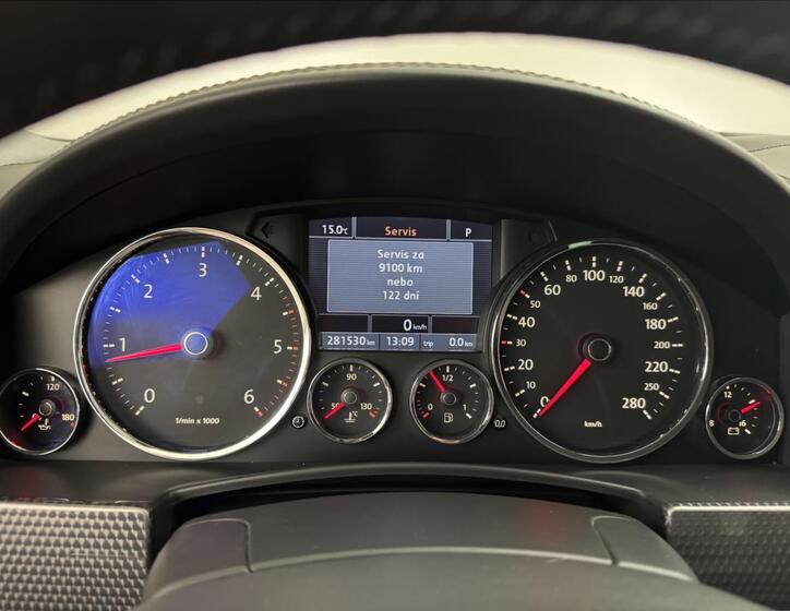 Volkswagen Touareg 13