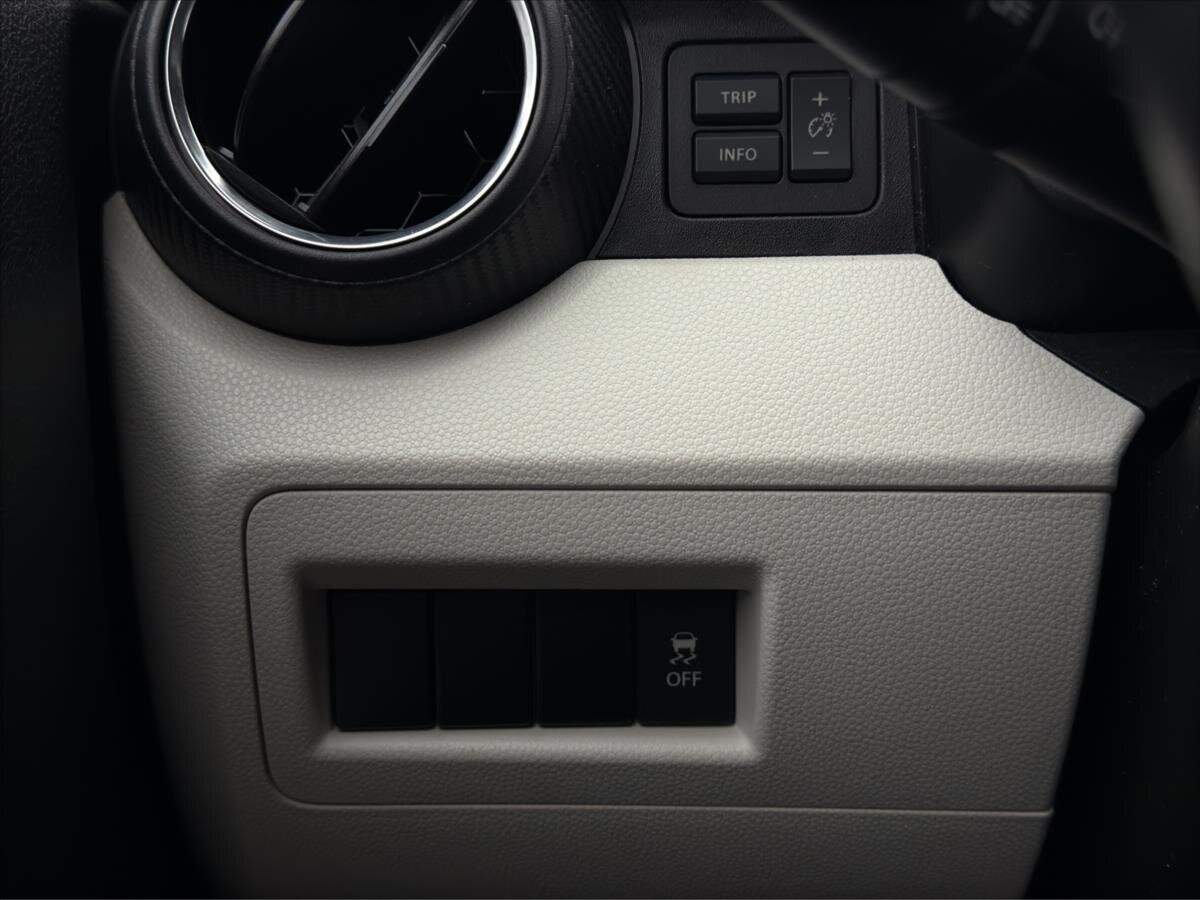 Suzuki Ignis Hatchback 1,2 l 66 kw