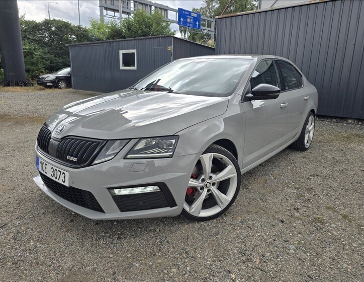 Škoda Octavia Sedan / Limuzína 2,0 l 135 kw