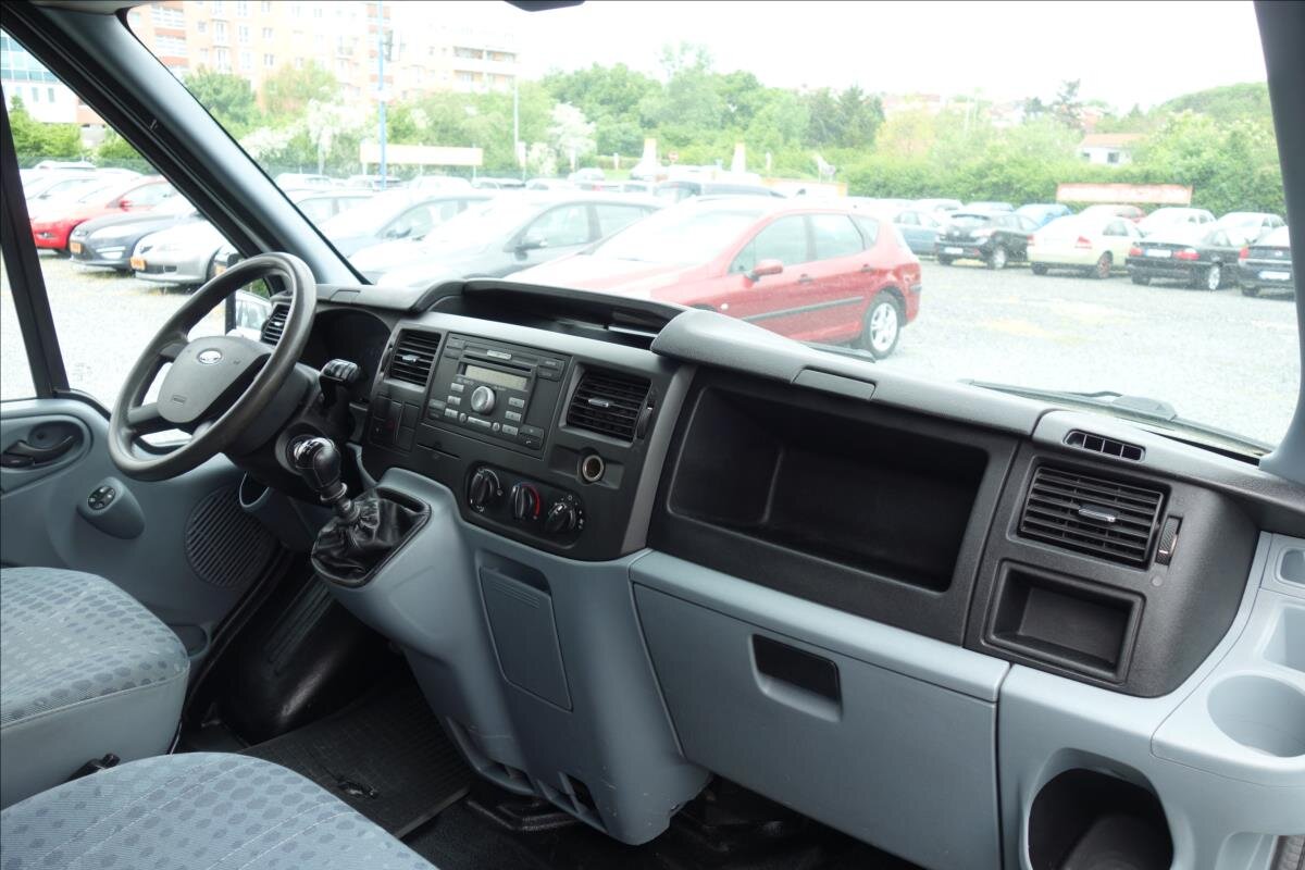 Ford Transit Skříň 2,2 l 74 kw