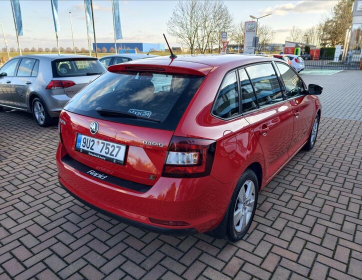 Škoda Rapid Hatchback 999,0 70 kw