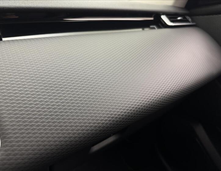 Land Rover Range Rover Velar 34