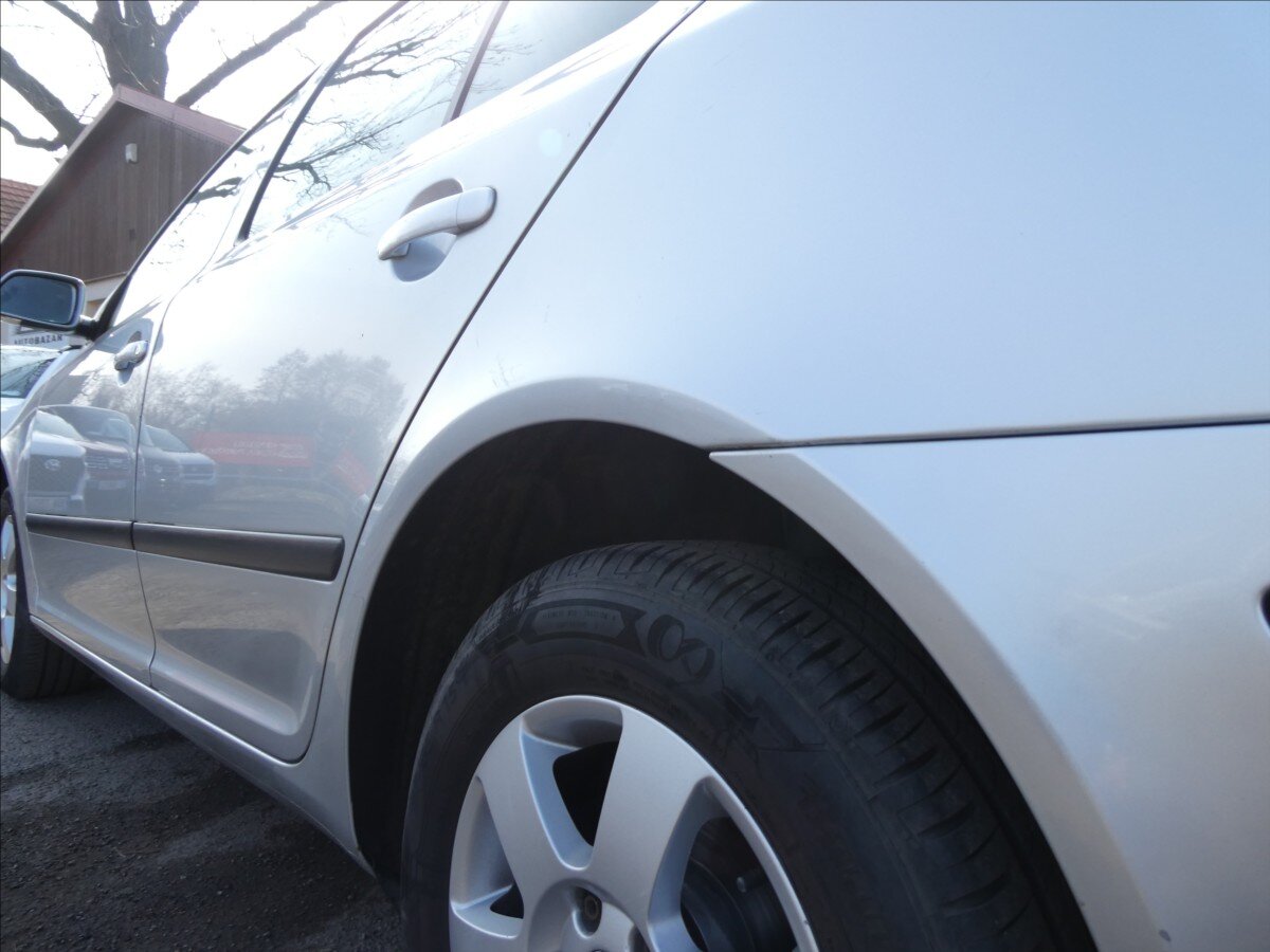 Škoda Octavia Sedan / Limuzína 1,6 l 85 kw