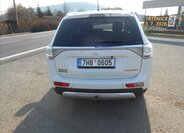 Mitsubishi Outlander Kombi 2,3 l 110 kw