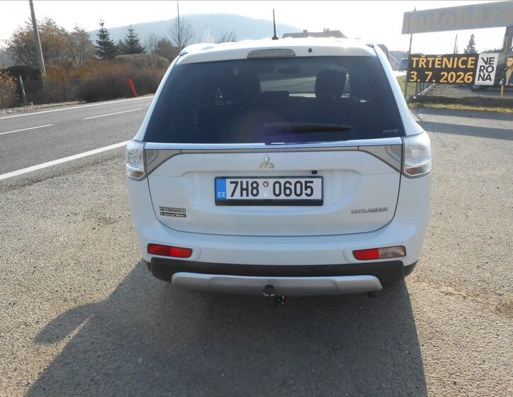 Mitsubishi Outlander Kombi 2,3 l 110 kw