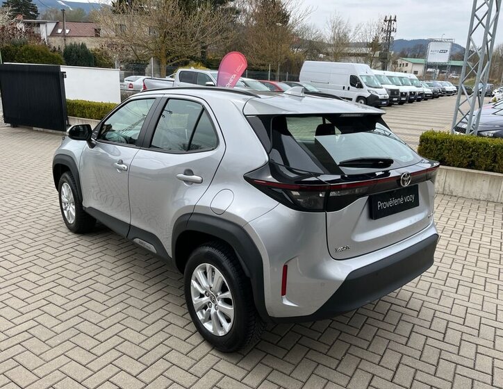 Toyota Yaris Cross SUV / Terénní 1,5 l 68 kw