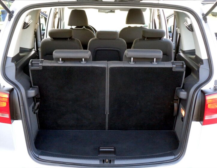 Volkswagen Touran 13