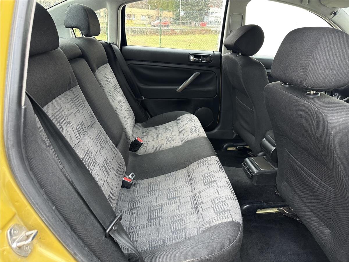 Volkswagen Passat Sedan / Limuzína 1,9 l 81 kw