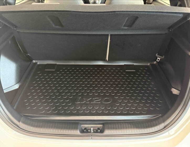 Hyundai ix20 SUV 1,6 l 91 kw