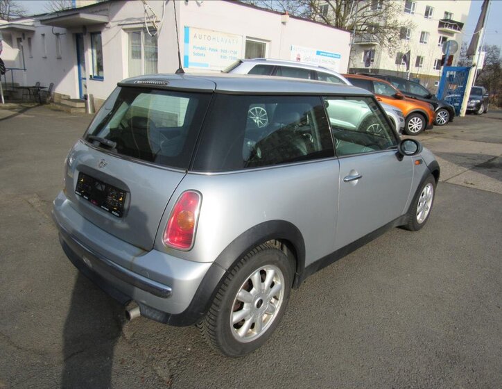 Mini Cooper Hatchback 1,6 l 66 kw