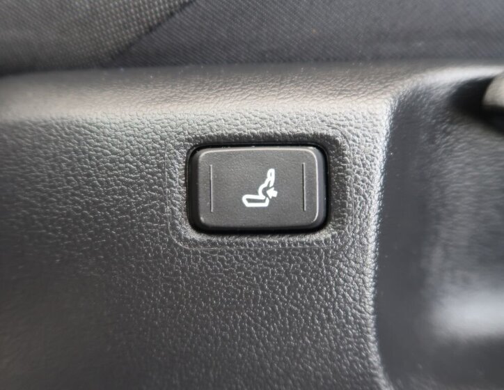 Toyota C-HR SUV / Terénní 1,8 l 72 kw