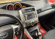 Toyota Verso Kombi 2,0 l 93 kw