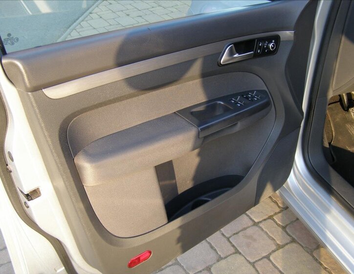 Volkswagen Touran MPV 1,2 l 77 kw