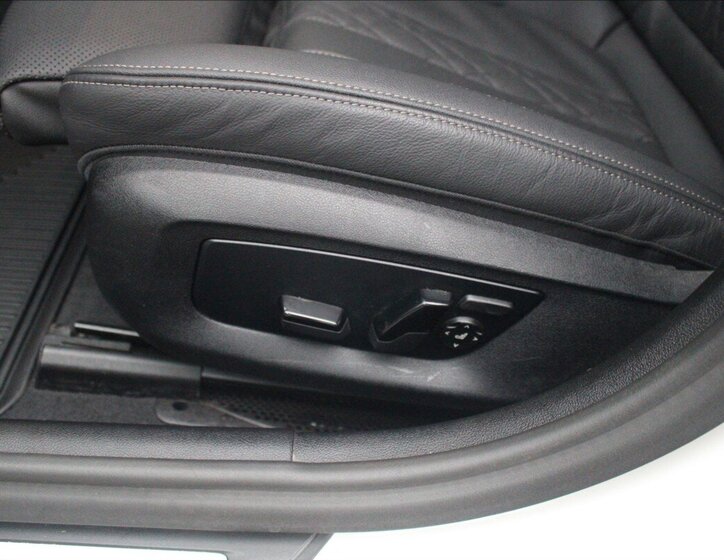 BMW Řada 5 Kombi 3,0 l 210 kw