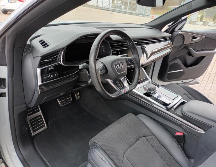 Audi SQ8 SUV / Terénní 4,0 l 320 kw