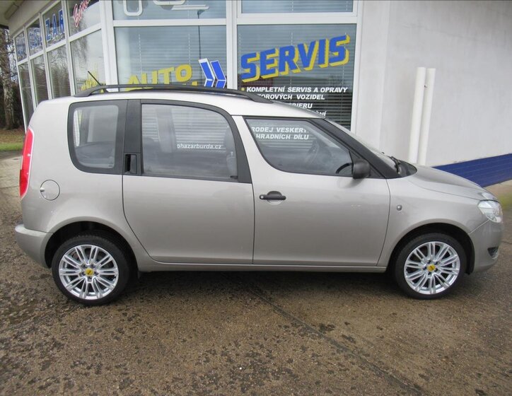 Škoda Roomster Hatchback 1,2 l 51 kw