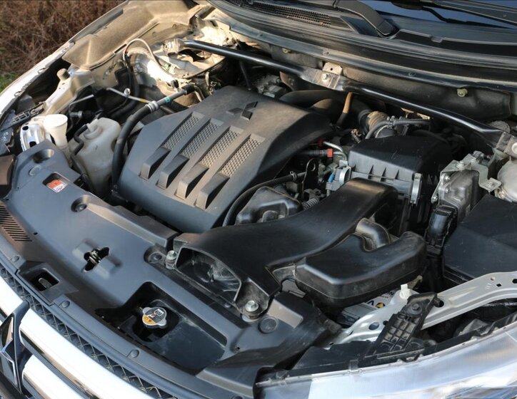 Mitsubishi Eclipse Cross Kombi 1,5 l 120 kw