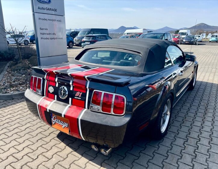 Ford Mustang Kabriolet 4,0 l 157 kw