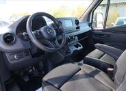 Mercedes-Benz Sprinter 9