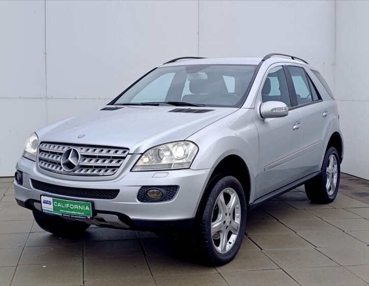 Mercedes-Benz Třídy M SUV / Terénní 3,0 l 165 kw